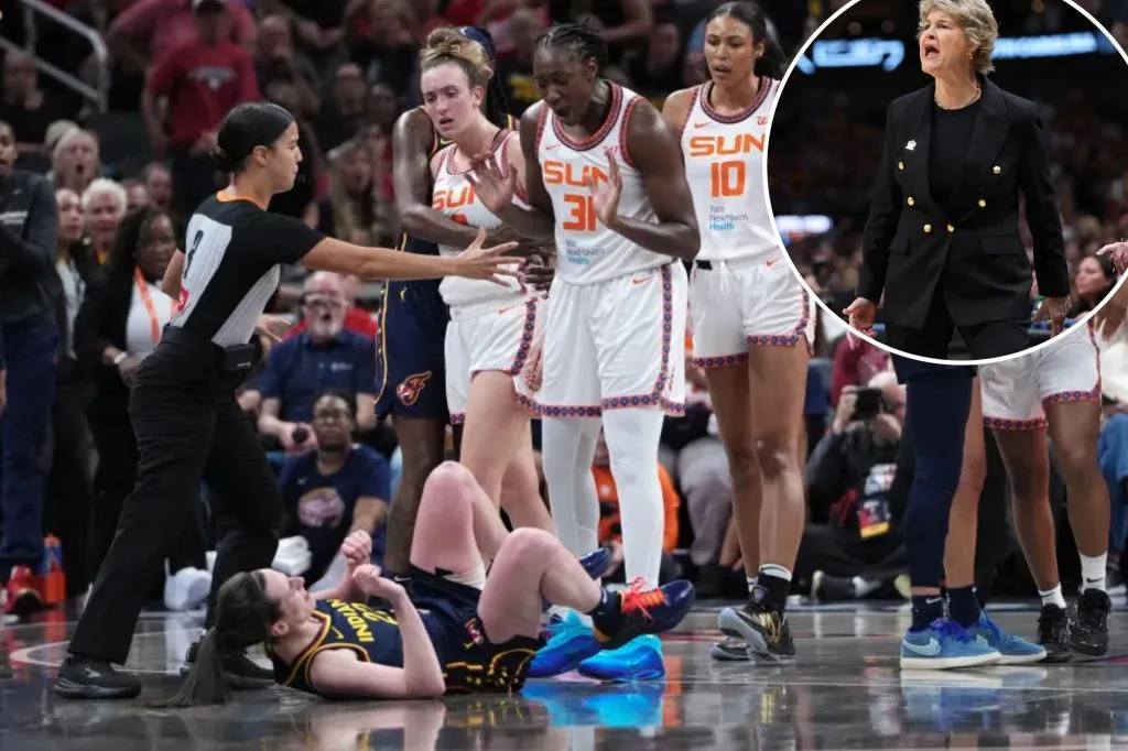 Mantan pelatih Caitlin Clark serukan perubahan aturan WNBA setelah drama dorongan.