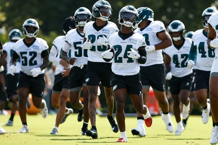Pengamatan latihan Eagles: Kondisi Jordan Davis; DeVonta lakukan hal 'Smitty'; rookie LB lainnya